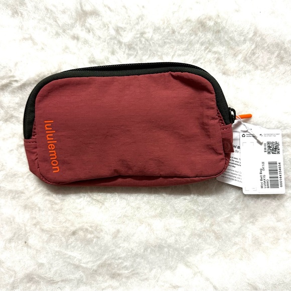 Lululemon Mini Belt Bag. 
Brier Rose - Picture 1 of 4
